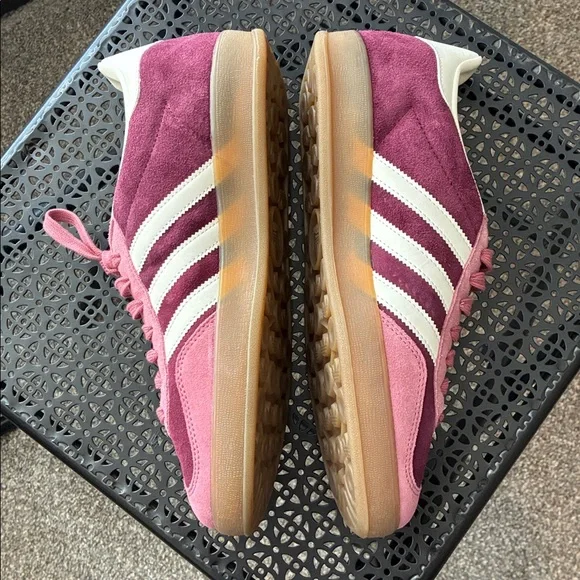 NWOB Adidas Indoor Gazelle Maroon White Sneakers Sz 9 - Picture 7 of 9